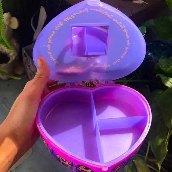 Y2K Heart Shaped Powerpuff Girls case 💙💚💕 - Picture 3 of 4